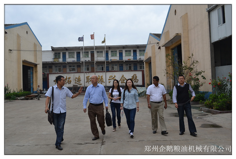 500噸花生預榨浸出生產(chǎn)線合作項目(圖1) 預榨浸出生產(chǎn)線