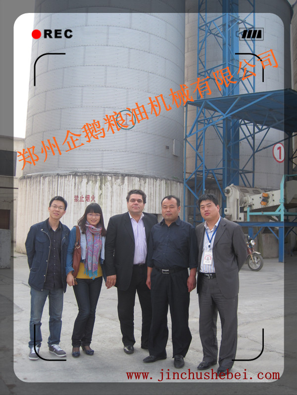 賀鄭州企鵝與迪拜浸出油設備生產線合作成功!(圖1) 浸出油設備,預榨浸出生產線,榨油設備,精煉油設備,小型浸出設備,精煉設備